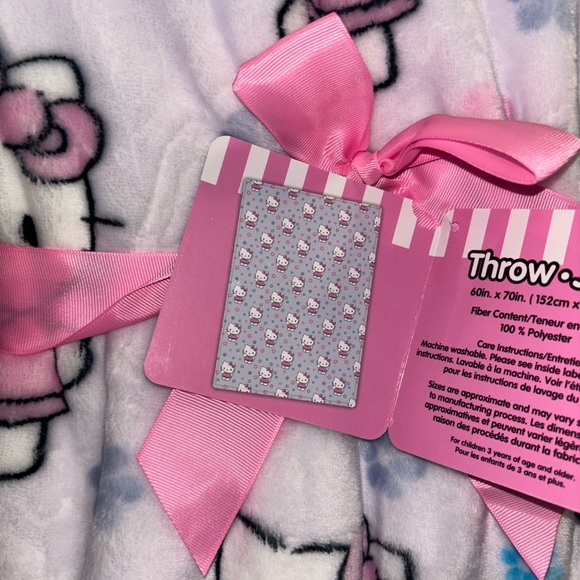 Hello kitty viral spring blanket! - Picture 3 of 3